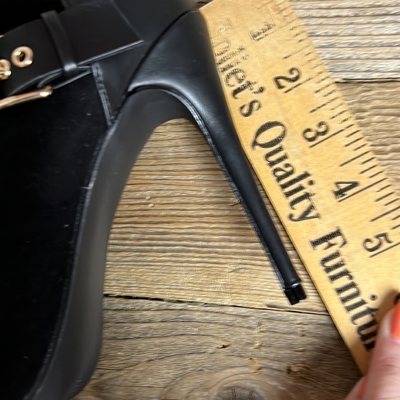 Women’s black shoe dazzle “ slay all Day” heeled boots. Size 8. NWOT. - Picture 6 of 7